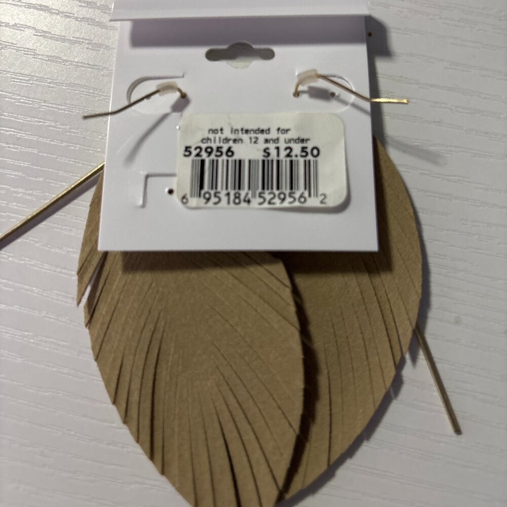 Coronet Lavender Floral Faux Leather Feather Leaf Fringe Statement Earrings NEW - Picture 3 of 3